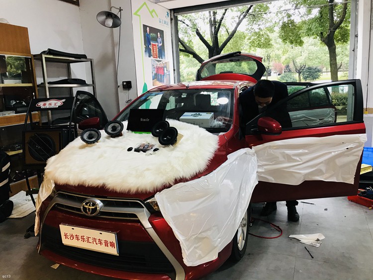 丰田致炫做绿静隔音降噪升级诗蔓汽车音响，长沙车乐汇汽车音响